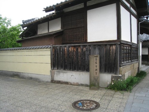 120508bg.jpg